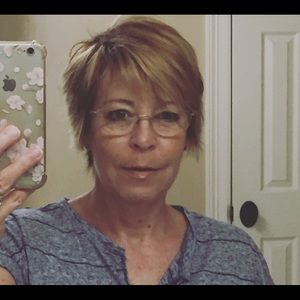 Meet your Posher, Denise